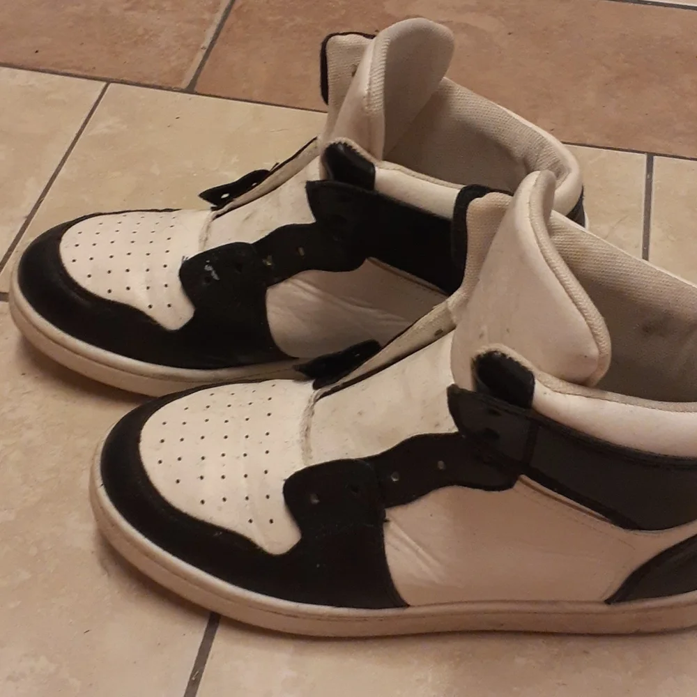 Streetwear Society sneakers - Picture 1 of 4
